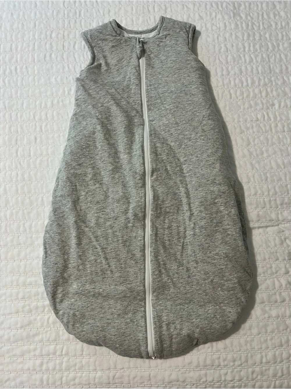 NWOT 2.5 tog small Grey Sleeveless Zip Front One-Piece Sleep Sack